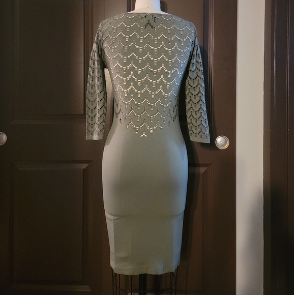 BEBE SEXY LASER CUT BODYCON DRESS✨HOST PICK✨ - Picture 2 of 7